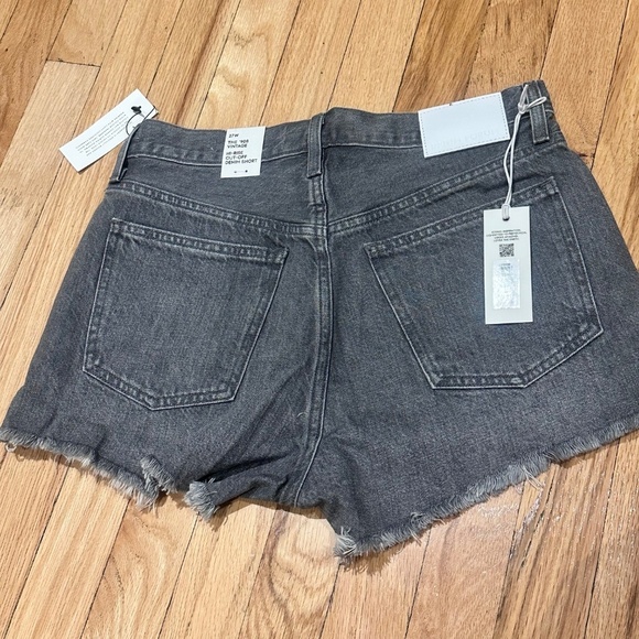 Aritzia Denim Forum 90s Vintage Cut-off Denim Short - Picture 7 of 11